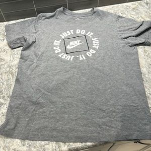 Nike t shirt